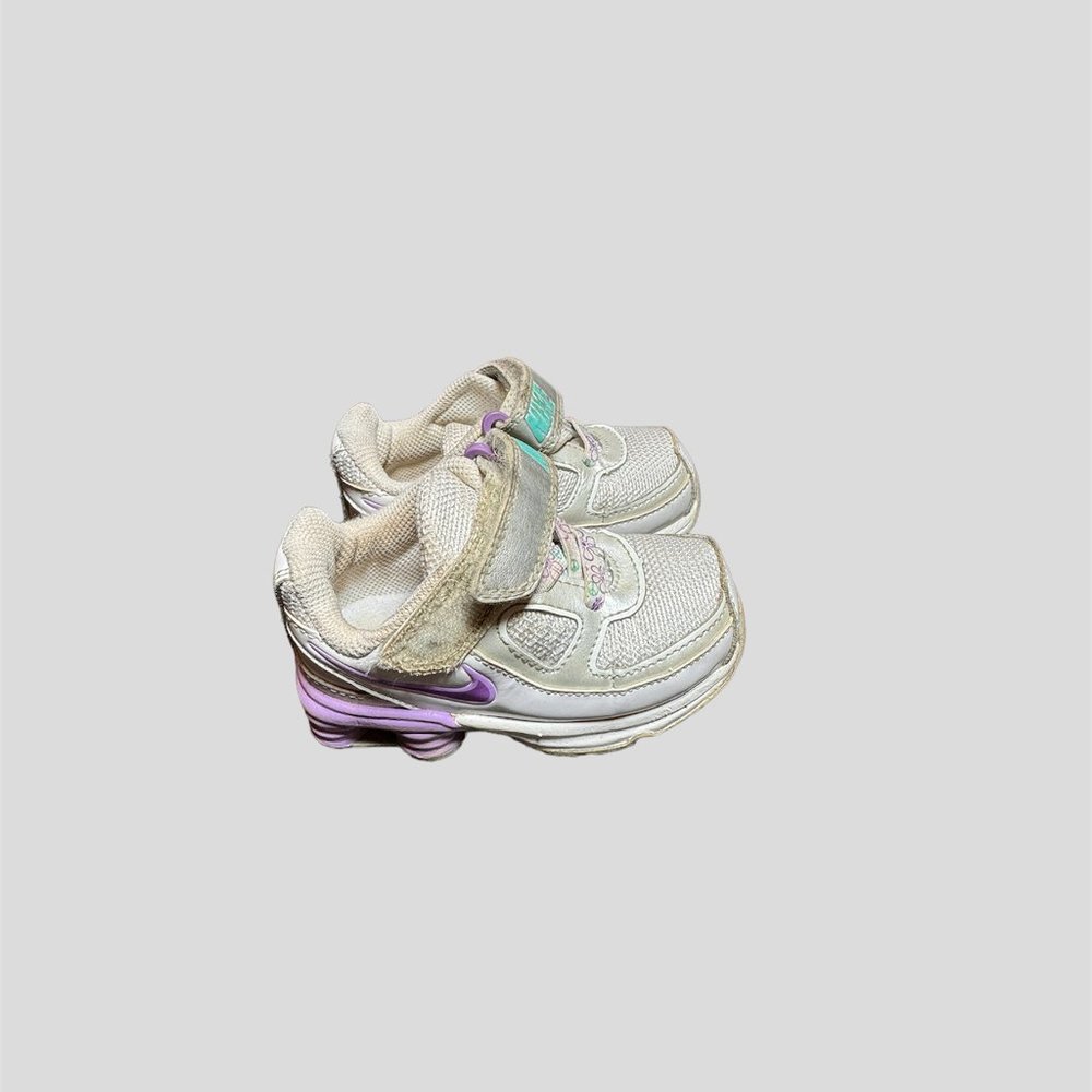 Nike 5C purple and white sneakers